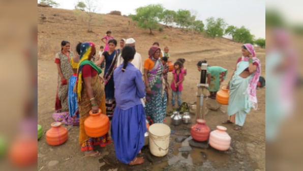 Marathwada Diary: Women of Kashiram Somla brave scorching heat, forego wages to fill water