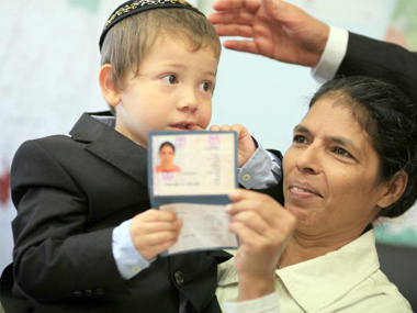 Sandra Samuels, nanny who saved Moshe Holtzberg during 26/11, says he would have enjoyed Mumbai if 'media hadn't been there' Sandra Samuels, nanny who saved Moshe Holtzberg during 26/11, says he would have enjoyed Mumbai if 'media hadn't been there'