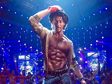 Munna Michael's new song 'Main Hoon' is out: Tiger Shroff grooves like Michael Jackson Munna Michael's new song 'Main Hoon' is out: Tiger Shroff grooves like Michael Jackson