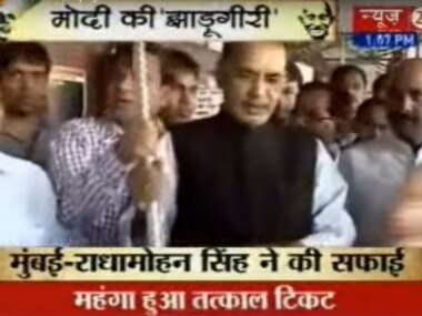 Ram Mohan Singh has been seen participating in numerous activities for Swachh Bharat Abhiyan in the past. YouTube screengrab