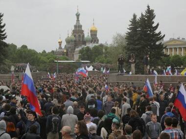 Putin critic Alexei Navalny arrested; 200 protesters detained in Moscow rally