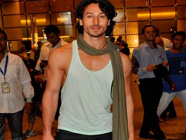 Tiger Shroff to go bald for Baaghi 2; will have two looks in upcoming film Tiger Shroff to go bald for Baaghi 2; will have two looks in upcoming film