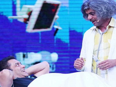 Tubelight: Salman Khan promotes film on Sunil Grover's special show Super Night Tubelight: Salman Khan promotes film on Sunil Grover's special show Super Night