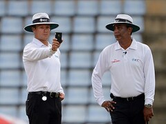 Richard Illingworth shares knowledge with budding German umpires