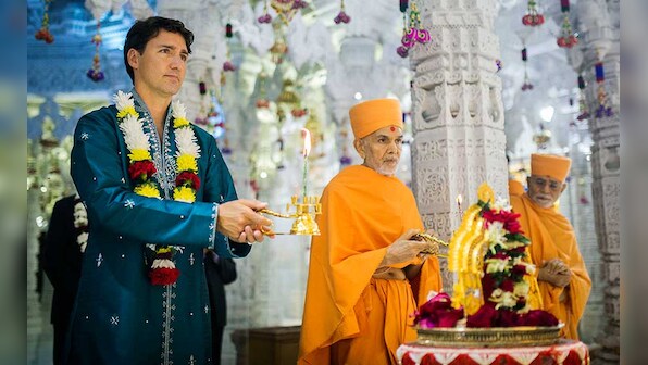 Justin Trudeau dons kurta, performs puja at BAPS Shri Swaminarayan Mandir in Toronto