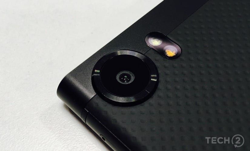 That camera comes from the Google Pixel.