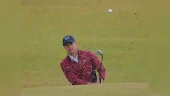 British Open 2017: Jordan Spieth clinches solo lead after weather-plagued second round