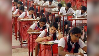 Using smartphones in classrooms reduces students' ability to concentrate: Research