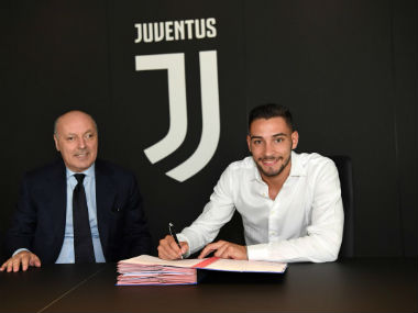 Serie A: Juventus complete signing of Mattia De Sciglio from AC Milan for reported €12 million fee Serie A: Juventus complete signing of Mattia De Sciglio from AC Milan for reported €12 million fee