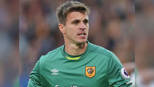 Premier League: Leicester City sign Eldin Jakupovic from Hull City for an undisclosed fee