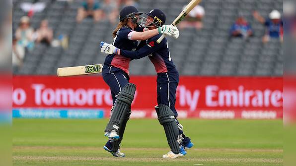 England hold their nerves in thriller to beat South Africa, advance into final of 2017 Women's World Cup