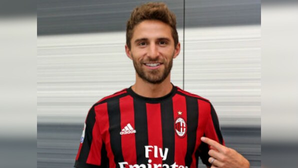 Serie A: AC Milan sign striker Fabio Borini on loan from Sunderland with option to make move permanent