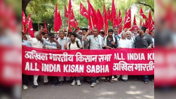 Farmers protest at Delhi's Jantar Mantar, demand loan waiver; Opposition looks to turn up heat in Parliament