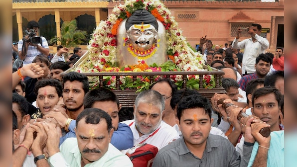 Shravan Somwar celebrated across India, devotees throng Shiv temples to offer prayers