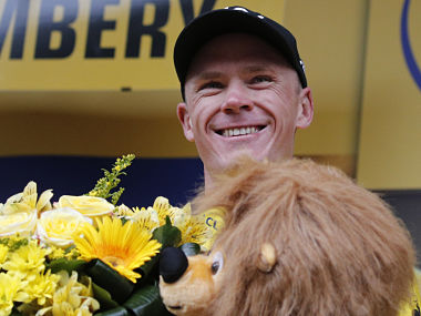 Tour de France 2017: Chris Froome retains yellow jersey in ninth stage marred by spectacular crashes Tour de France 2017: Chris Froome retains yellow jersey in ninth stage marred by spectacular crashes