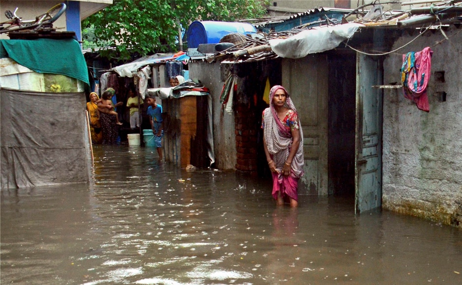 Gujarat Floods 10000 People Evacuated After Sabarmati River Overflows Photos News Firstpost 