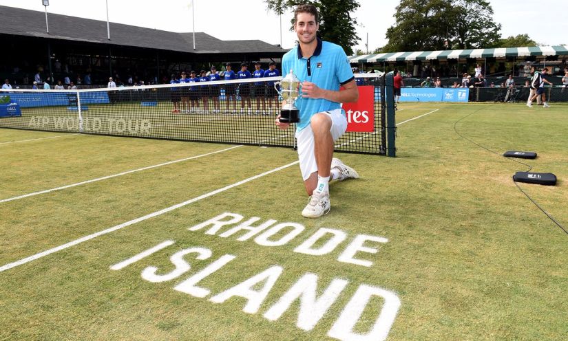 John Isner won his third title at Rhode Islan bu beating Matt Ebden. Image courtesy: Twitter/@TennisHallOFame