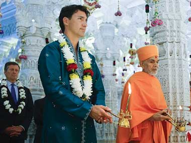Justin Trudeau goes desi: Canadian PM performs puja, promotes diversity in Toronto Hindu temple Justin Trudeau goes desi: Canadian PM performs puja, promotes diversity in Toronto Hindu temple