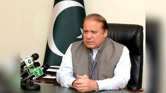 Panama Papers fallout: Nawaz Sharif in huddle with party lawmakers amid Opposition call for resignation
