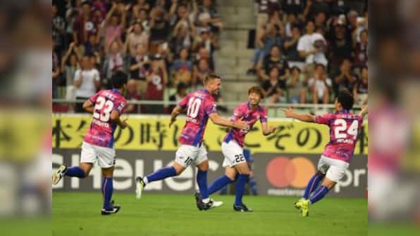 Lukas Podolski scores twice on J-League debut as Vissel Kobe beat Omiya Ardija