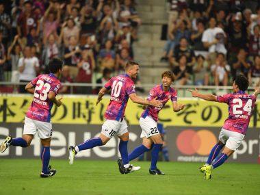 Lukas Podolski scores twice on J-League debut as Vissel Kobe beat Omiya Ardija
