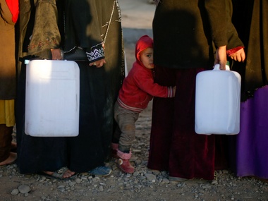 US extends says new cap on refugee admissions won't be implemented until 12 July US extends says new cap on refugee admissions won't be implemented until 12 July