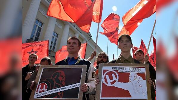 Over 1,000 Russians march in favour of freeing internet from harsh govt control