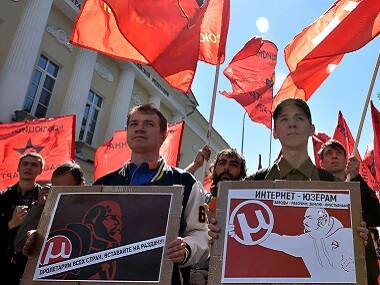 Over 1,000 Russians march in favour of freeing internet from harsh govt control