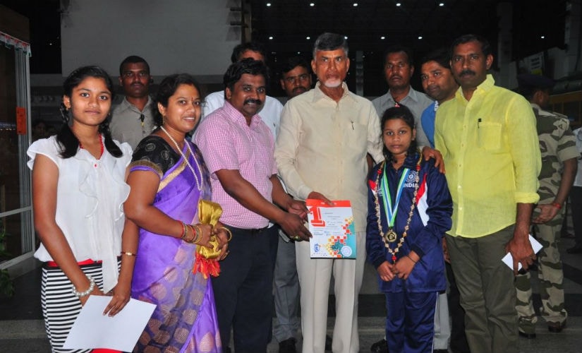 Andhra Pradesh CM Chandra Babu Naidu recognising the achievements of Sahithi after the Asian Youth Championships 2017.