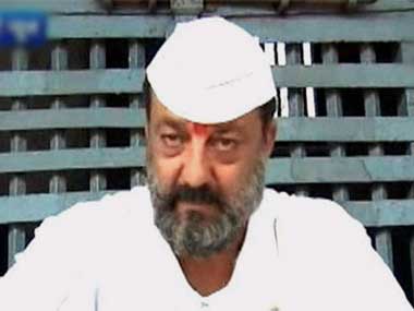 1993 Mumbai blasts: Bombay HC gives Maharashtra govt two weeks to justify Sanjay Dutt's early release 1993 Mumbai blasts: Bombay HC gives Maharashtra govt two weeks to justify Sanjay Dutt's early release