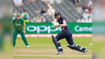 ICC Women's World Cup 2017: Sarah Taylor, Anya Shrubsole help England edge past Proteas to reach final