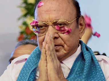 Shankersinh Vaghela says he will support Ahmed Patel if Ashok Gehlot withdraws comments against him Shankersinh Vaghela says he will support Ahmed Patel if Ashok Gehlot withdraws comments against him