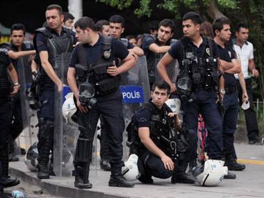 Turkey bomb attack: Suspected Kurdish militants detonate explosive device in Baykan