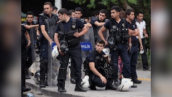 Turkish police detains 29 Islamic State militants in Istanbul raids, says state-run news agency