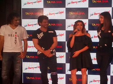 Beech Beech Mein: Shah Rukh Khan, Anushka Sharma pub crawl in this Jab Harry Met Sejal song Beech Beech Mein: Shah Rukh Khan, Anushka Sharma pub crawl in this Jab Harry Met Sejal song