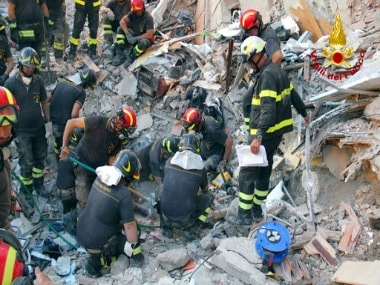 Italy building collapse: Firefighters pull out eighth body from rubble; cause of incident under investigation