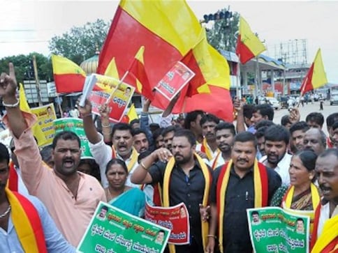 Karnataka Flag Row Bjp Says Not Opposed To Idea Slams Siddaramaiah