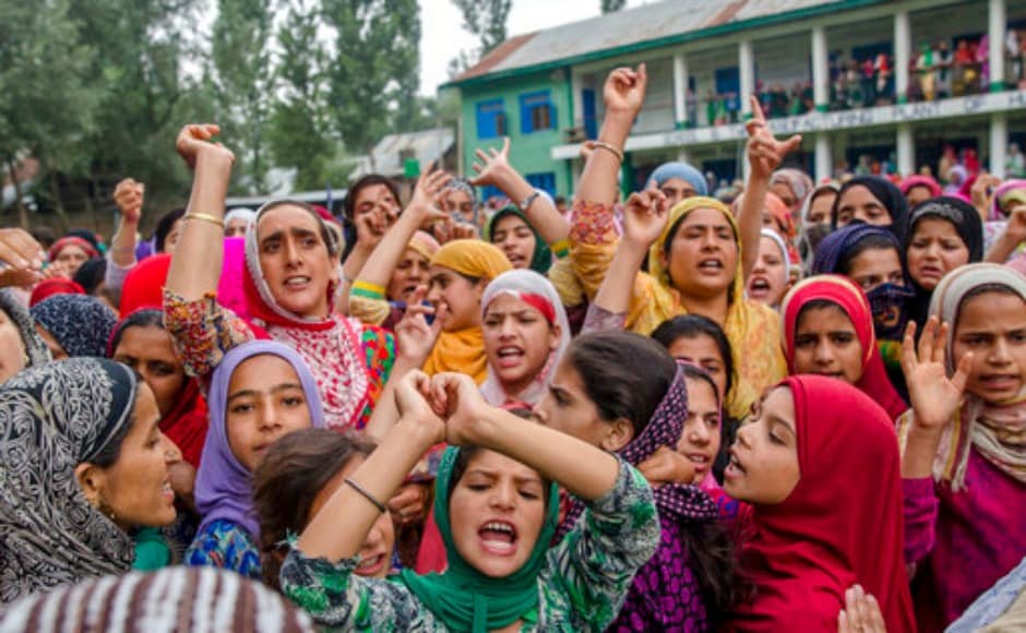 The villagers raised pro-freedom and pro-Pakistani slogans during Lohar's funeral. The gun battle broke out at around 8 pm in Wanihama village of Anantnag, following an anti-militancy operation launched by the security forces on Monday. AP The villagers raised pro-freedom and pro-Pakistani slogans during Lohar's funeral. The gun battle broke out at around 8 pm in Wanihama village of Anantnag, following an anti-militancy operation launched by the security forces on Monday. AP