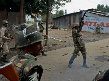 One CRPF personnel injured as militants throw grenade on patrolling party in Kulgam One CRPF personnel injured as militants throw grenade on patrolling party in Kulgam