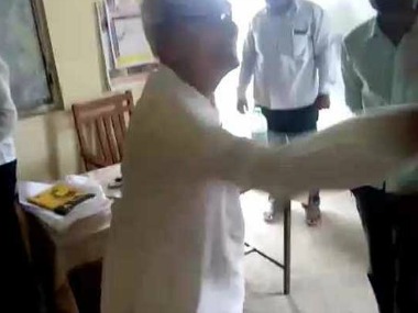Maharashtra minister Ranjit Patil's father slaps, abuses Akola school employee for recording his visit Maharashtra minister Ranjit Patil's father slaps, abuses Akola school employee for recording his visit