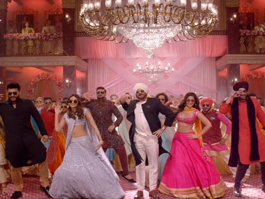 Mubarakan's The Goggle Song: Anil Kapoor is the definition of fun while others fade into background Mubarakan's The Goggle Song: Anil Kapoor is the definition of fun while others fade into background