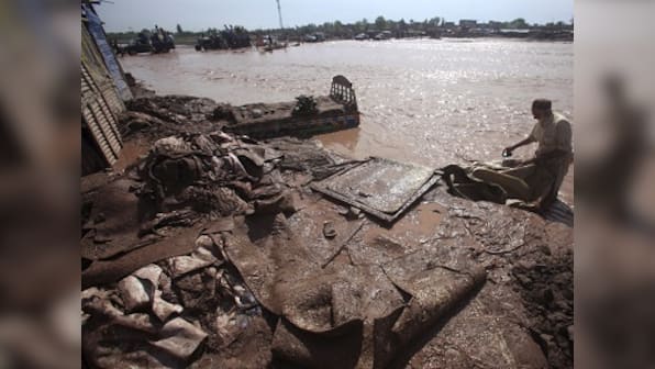Pakistan: At least seven killed, one injured in heavy rains; flash flood warning issued