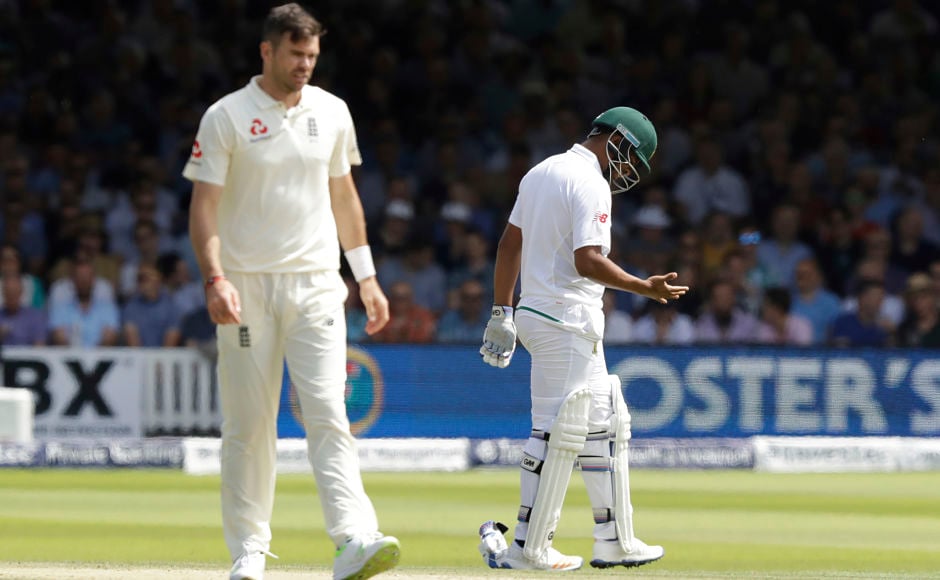 South Africa's Vernon Philander looks at his hand after it took a hit from a delivery from England's James Anderson(L). Philander couldn't bowl for the Proteas against England in the second innings. AP South Africa's Vernon Philander looks at his hand after it took a hit from a delivery from England's James Anderson(L). Philander couldn't bowl for the Proteas against England in the second innings. AP