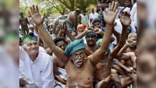 Tamil Nadu farmers beat themselves with chappals to protest MLAs' 'shameless' salary hike