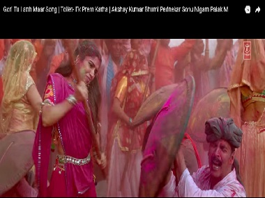 Toilet: Ek Prem Katha song 'Gori Tu Latth Maar' is a melancholic track about a happy festival Toilet: Ek Prem Katha song 'Gori Tu Latth Maar' is a melancholic track about a happy festival