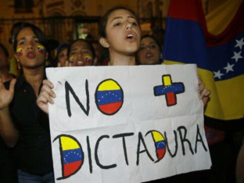Venezuela crisis: Death toll in anti-govt protests reach 103; pressure mounts on Nicolas Maduro to leave office Venezuela crisis: Death toll in anti-govt protests reach 103; pressure mounts on Nicolas Maduro to leave office