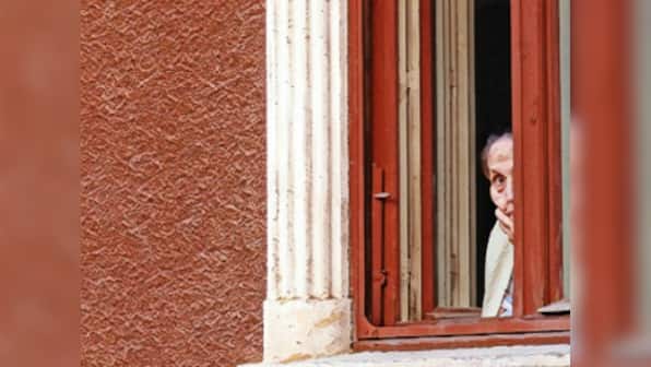 Do not go gentle into that good night: On Alzheimer’s, women and empowerment