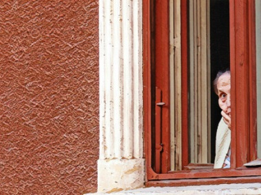 Do not go gentle into that good night: On Alzheimer’s, women and empowerment Do not go gentle into that good night: On Alzheimer’s, women and empowerment