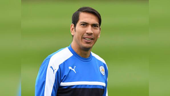 Premier League: Leicester City's striker Leonard Ulloa signs contract extension with club