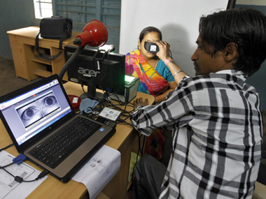 Supreme Court's Right to Privacy order not to affect deadline for Aadhaar-PAN link, says UIDAI Supreme Court's Right to Privacy order not to affect deadline for Aadhaar-PAN link, says UIDAI